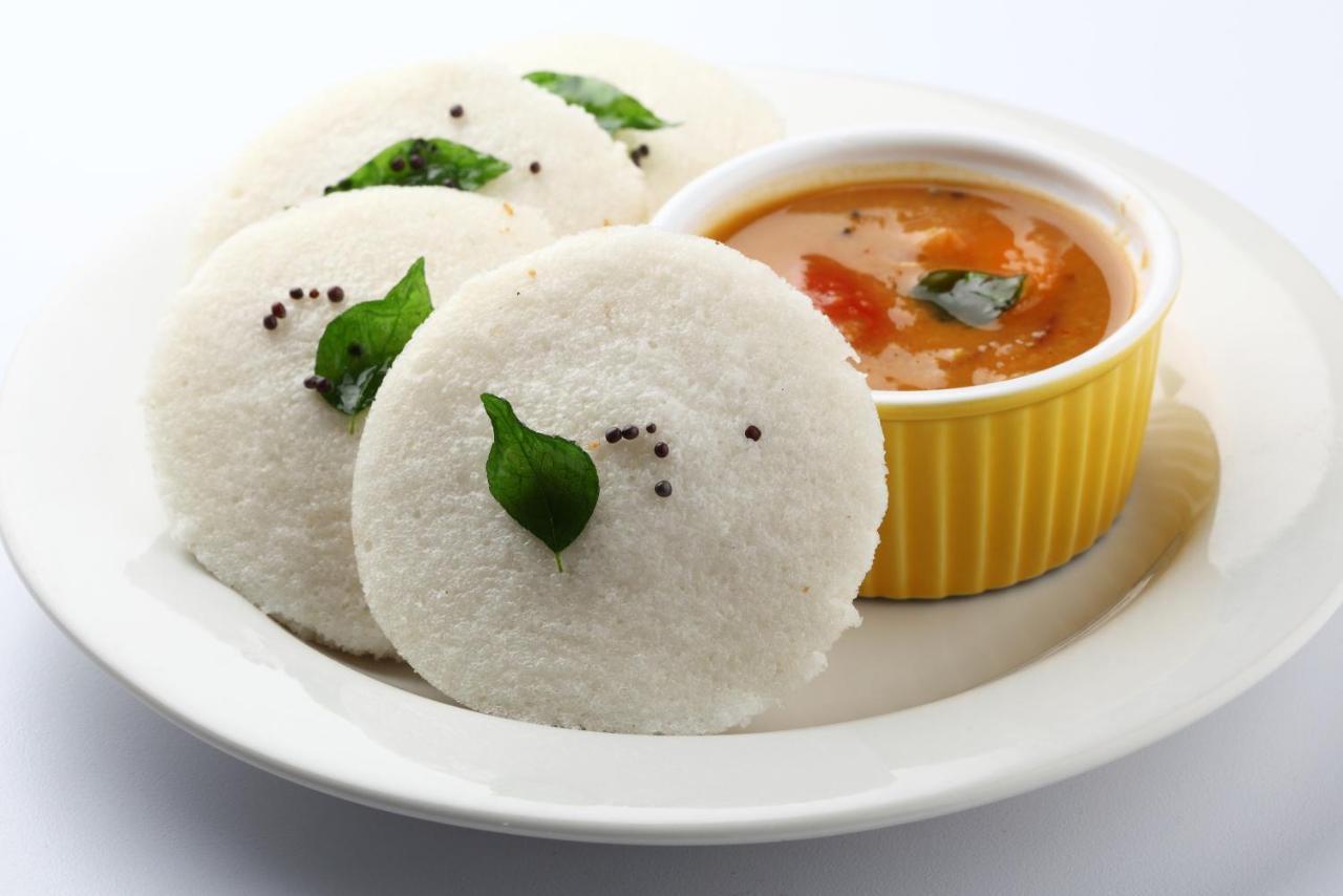 Oyo 7224 Krishna Prasad Hotell Chennai Exteriör bild